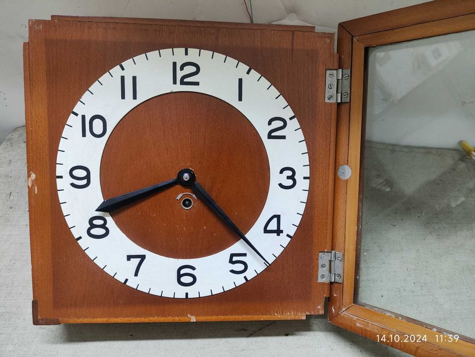 Часы настенные, механичнские. /  Часы "Янтарь" СССР.  Рабочие