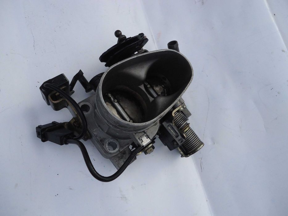 Дросельна Заслонка АUDI C100 2.3