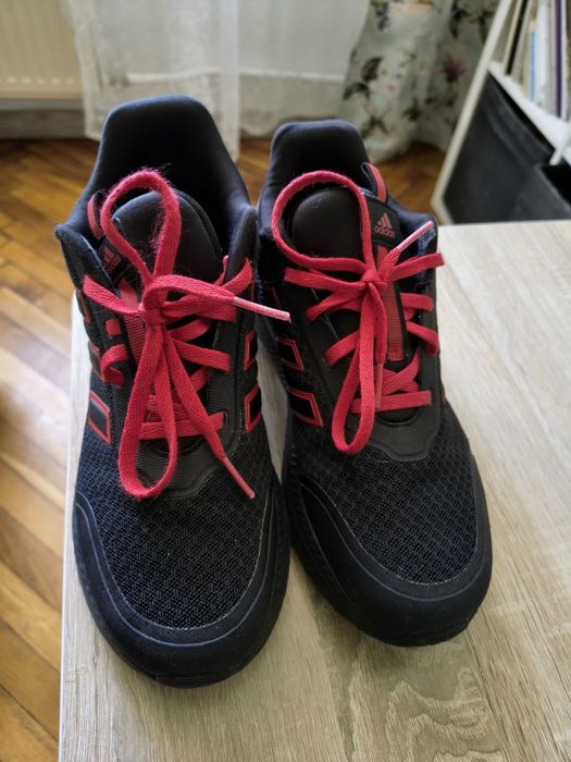 Buty adidas dla chłopaka 38