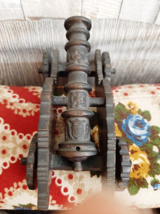 Canhão Vintage, em ferro fundido