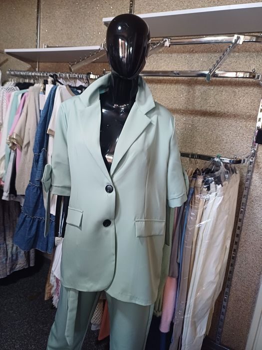 Elegancki garnitur damski