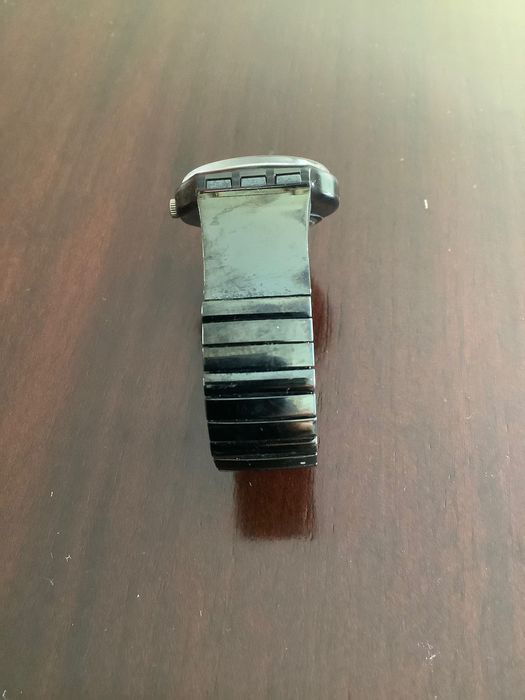 Relógio Swatch com bracelete ajustável