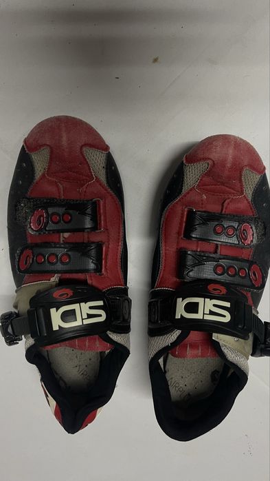 Sapatos de ciclismo da marca italiana Sidi