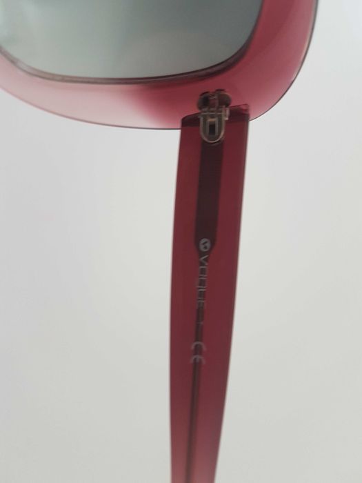 Óculos de sol VOGUE originais como novos inclui estojo