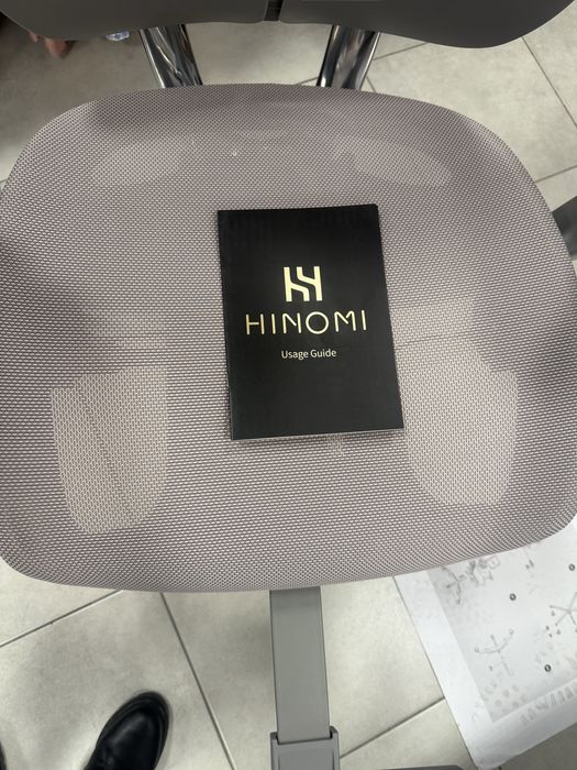 Krzesło ergonomiczne Hinomi. Solidna konstrukcja. Wiele funkcjii