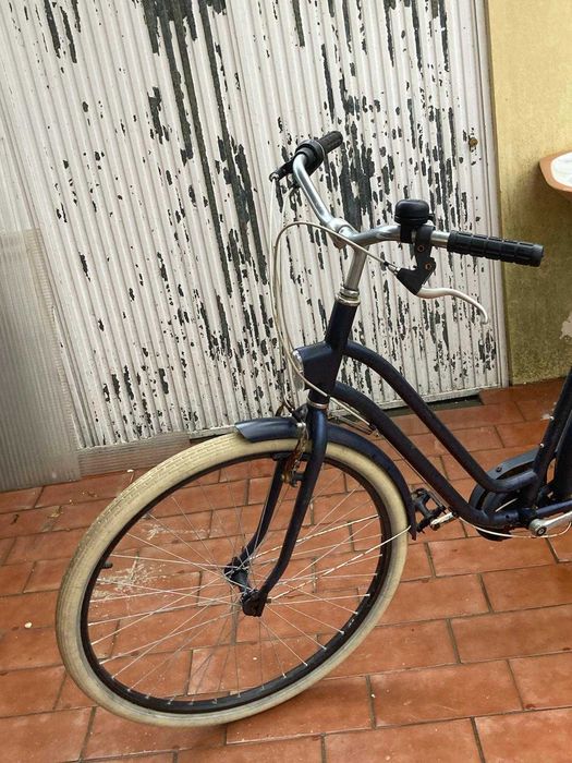 Bicicleta pasteleira ELOPS de quadro preto