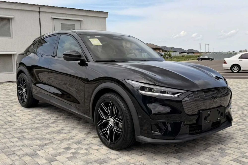 Ford Mustang Mach-E 2022 — з запасом ходу до 440 км!