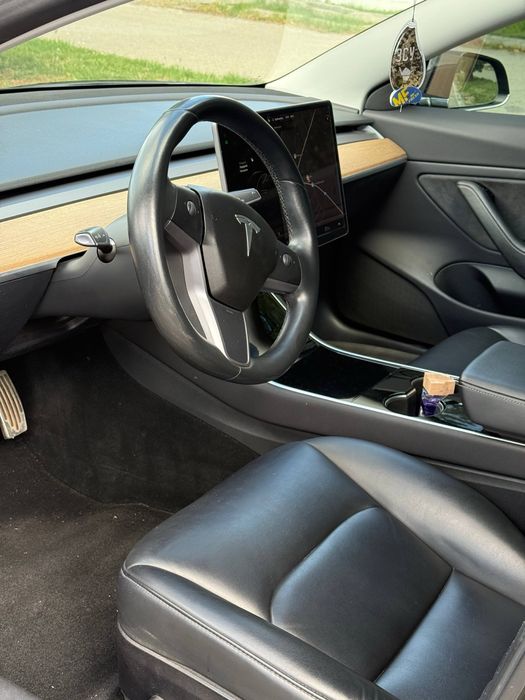 Tesla Model 3 Long Range