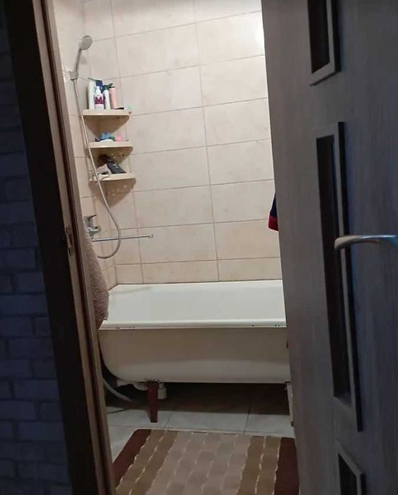 1к квартира на Озерній з Ремонтом, 40м2, не кутова!