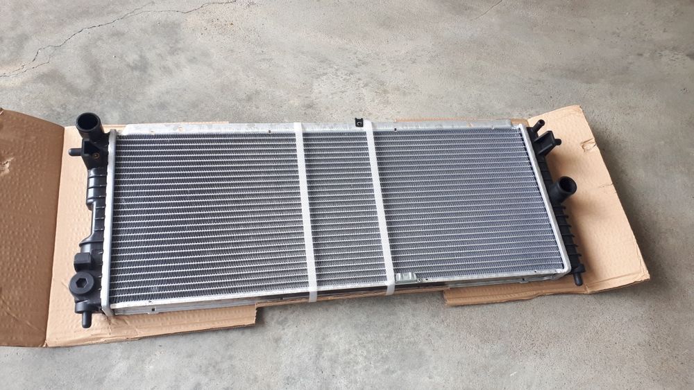 Radiador novo a estrear de refrigeração do motor Opel Corsa-A 1.5 Td