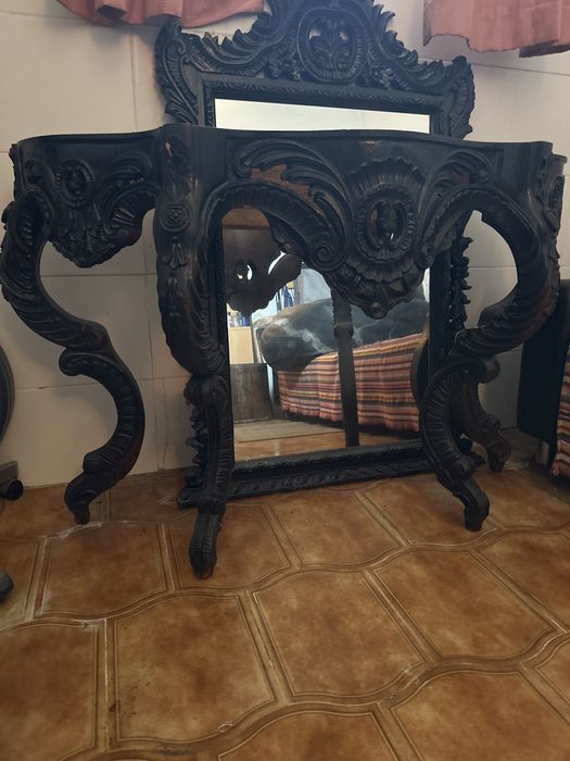 Credencia com espelho