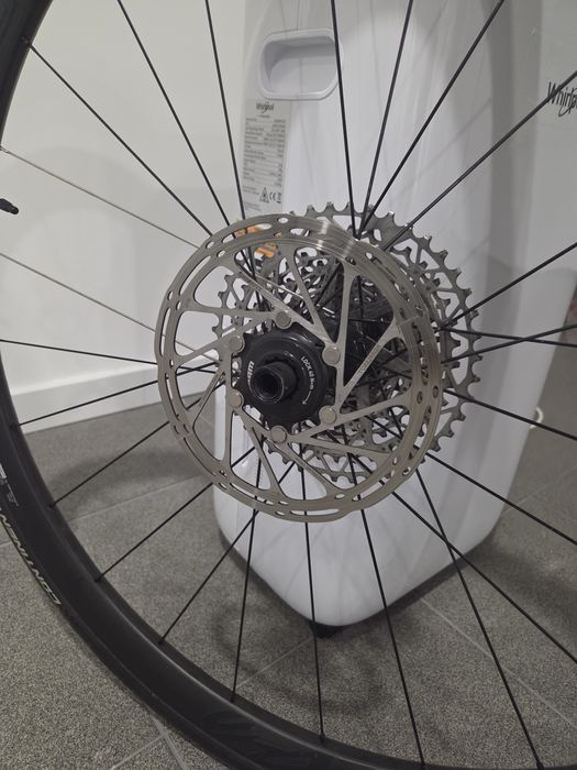 Rodas carbono Novatec R3 Disc CL Pro Carbon SRAM XDR