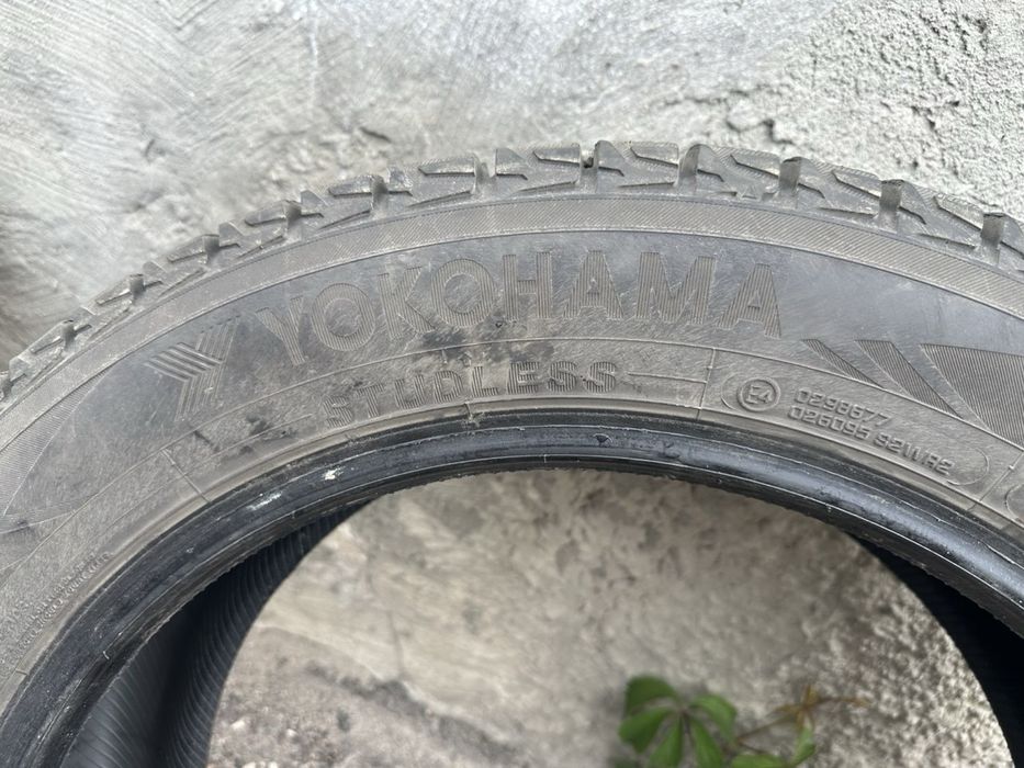 Гума зимова Yokohama 225/55 R19 iceGUARD G075