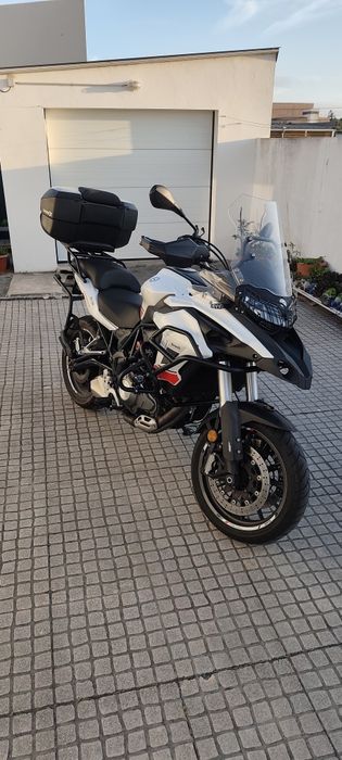 M Benelli trk 502