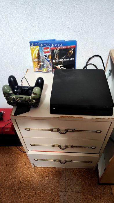 Consola em muito bom estado