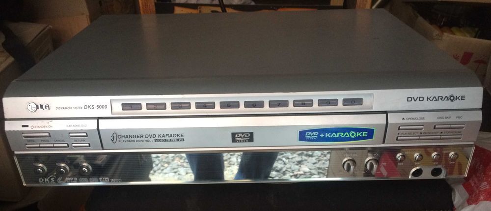 DVD програвач з караоке LG DKS-5000