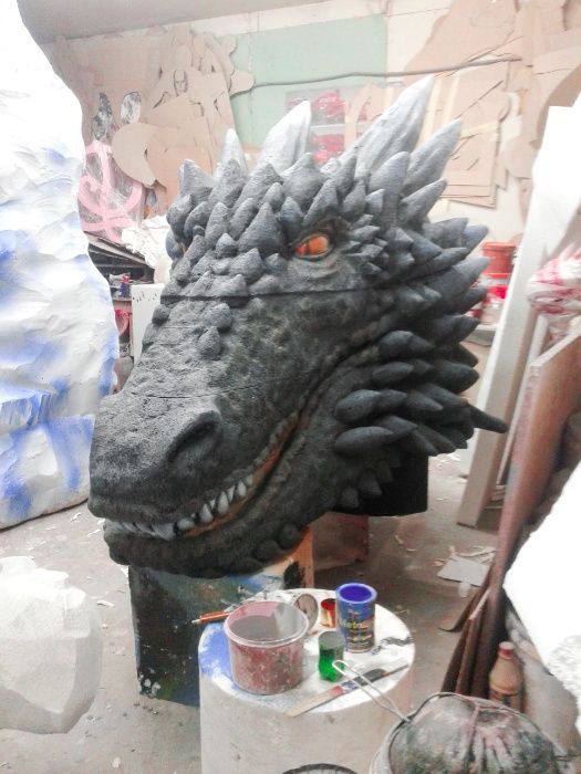 Объемные скульптуры и декор из пенопласта