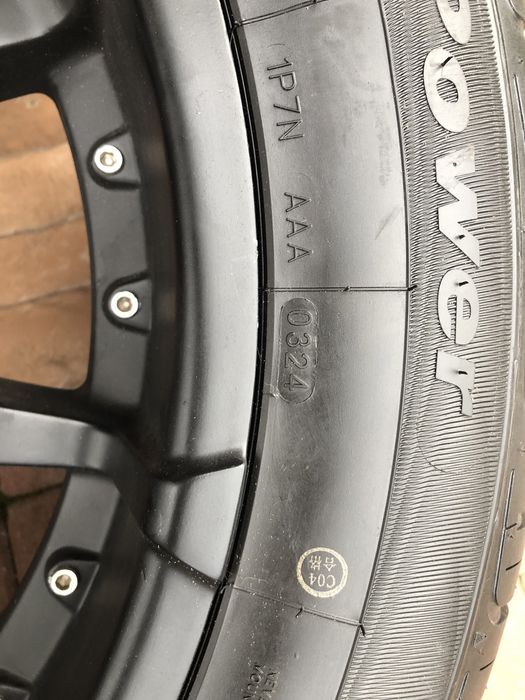 Opony letnie 305/45R22