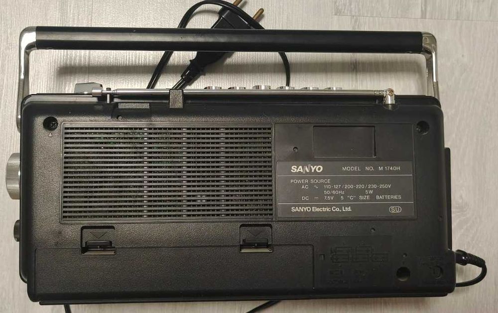 Касетний магнітофон Sanyo М 174ОН (Japan)
