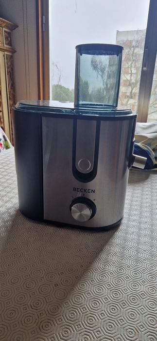 Centrifugafora (máquina de sumos naturais)