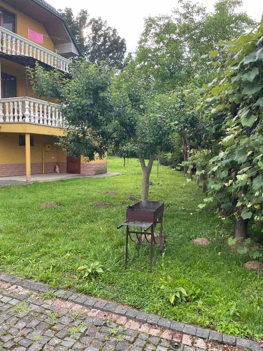 Продається готель в смт. Шаян