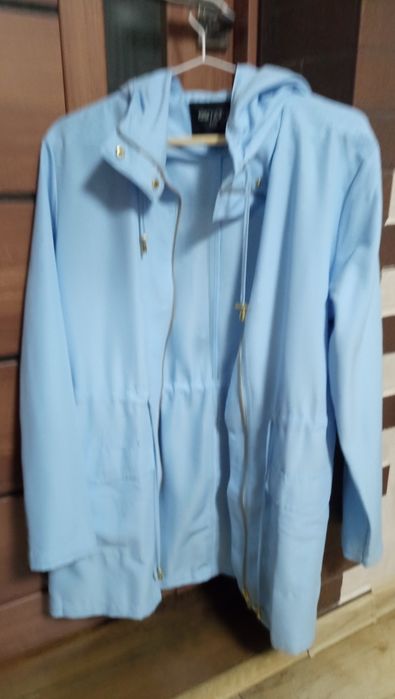 Продам жіночу куртку, розмір М