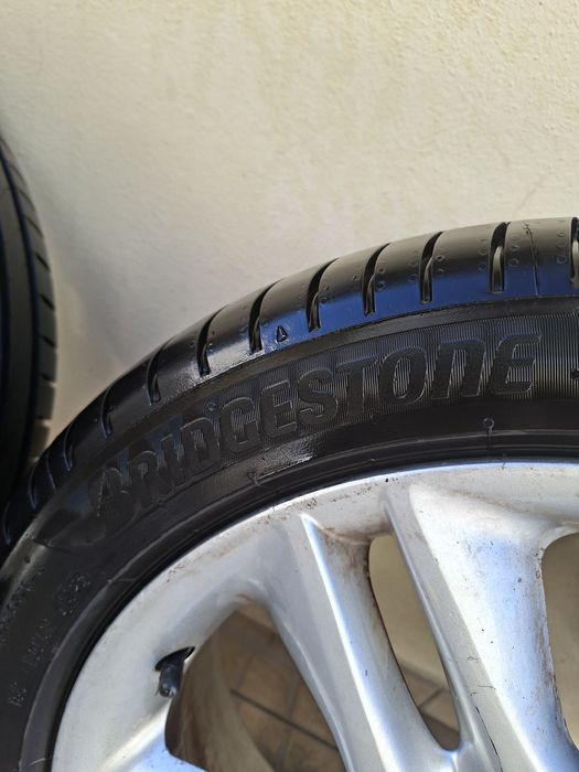 Pneus  225/45*17 Birdgestone