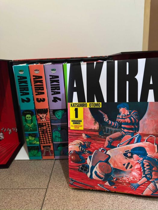 Akira Box Set 20th Anniversary Edition – Inglês – Ótimo Estado
