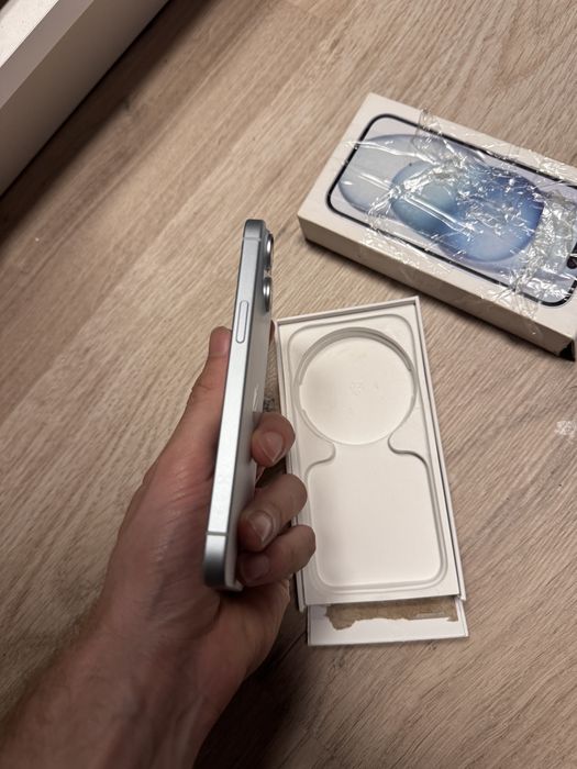 Iphone 15 128 GB stan bardzo dobry Gwarancja