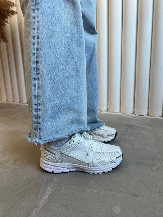 Nike Zoom Vomero 5 White жіночі кросівки найк вомеро 5 сітка