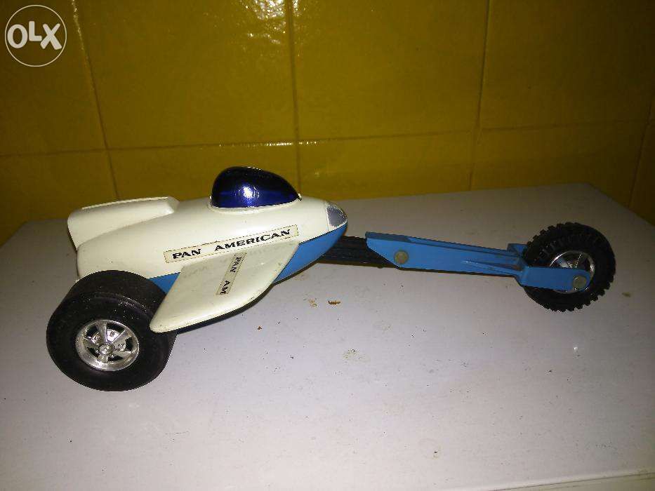 Avião de brincar de mola