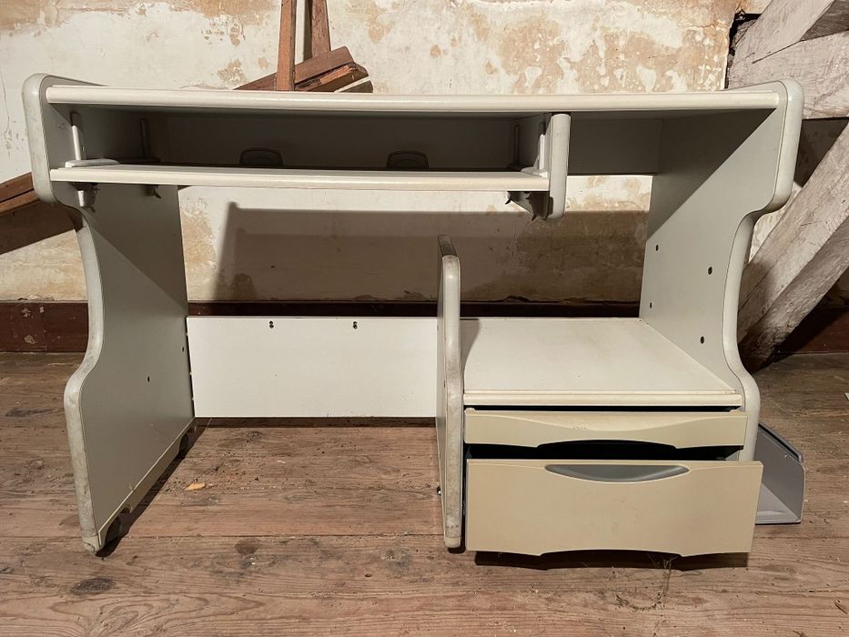 Secretária de computador