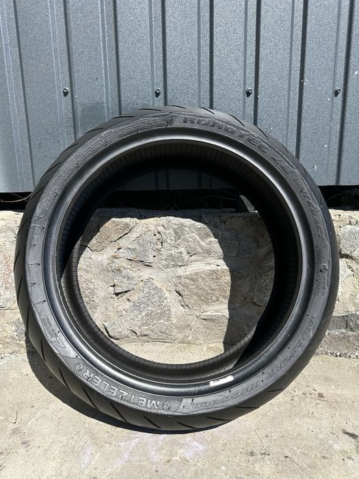 Мотошина 180/55 ZR17 Metzeler Roadtec Z8