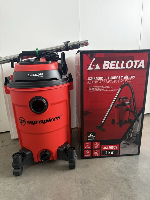 Aspirador solidos e liquidos 28 litros BELLOTA
