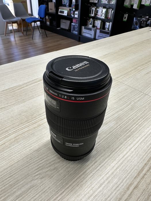 Lente Canon EF 100mm f/2.8L Macro IS USM