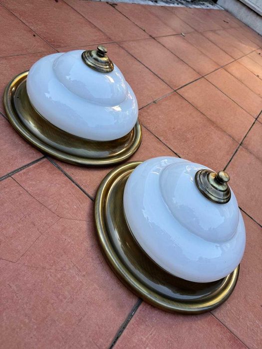 Par de plafonds de teto branco e bronze