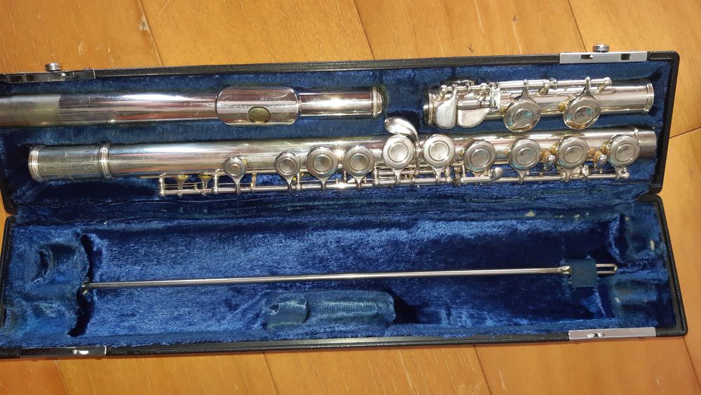 Flauta Transversal :  Yamaha YFL-261 S  Japan