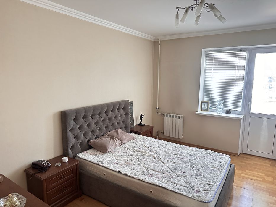Продаж 3-кімнатної квартири, Драгоманова 25