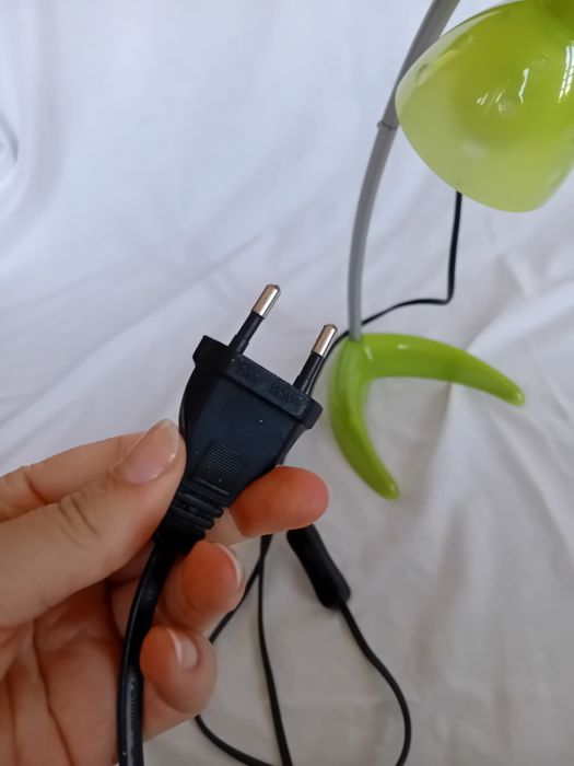 Candeeiro verde com lâmpada do IKEA