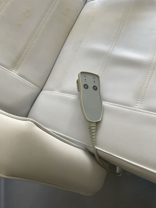 Marquesa semi-eléctrica de Massagem/Harmonização Orofacial