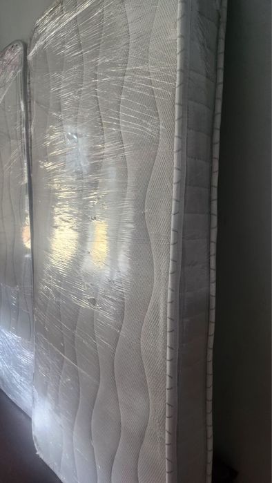 Colchão de molas  para cama de bebé