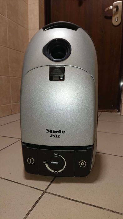 Odkurzacz Miele - 1500 W-workowy
