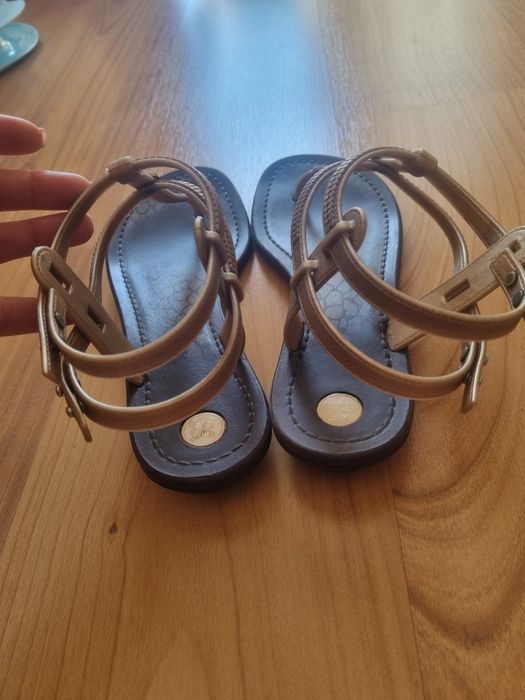 Sandálias castanhas gardenia