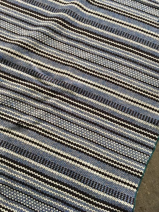 Carpete em tons azul