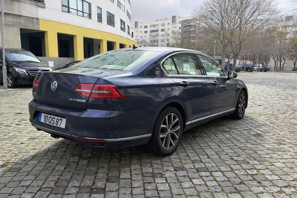 Volkswagen 2.0 TDI DSG — Interior em pele branca,