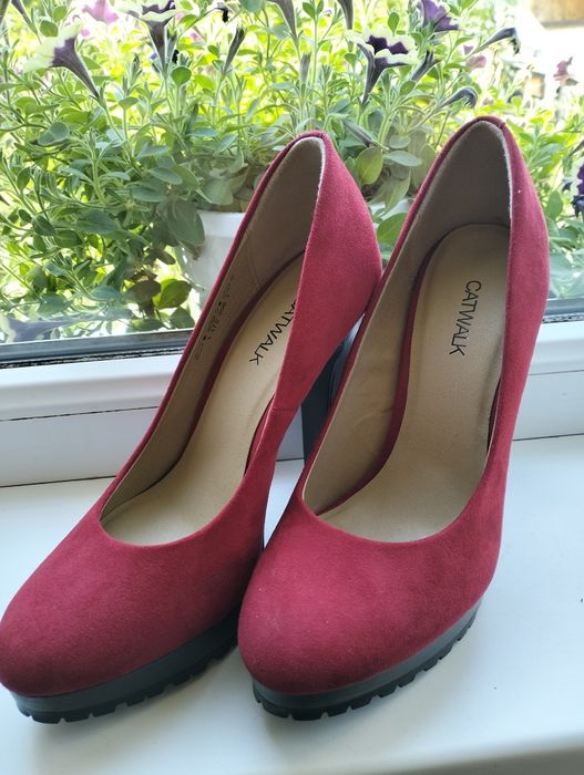 Жіночі туфлі на підборах CATWALK