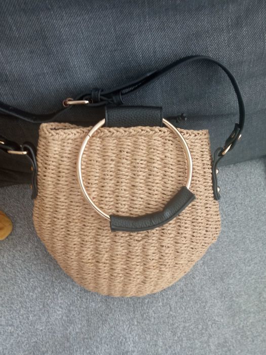 Zgrabna mała torebka , koszyk