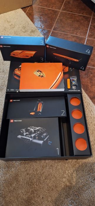 Lego Technic 911 GT3 RS 1:8