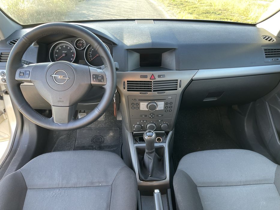 Opel Astra H 1.4 caravan 2005