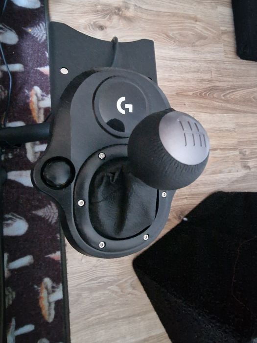 Playseat huzaro kierownica Logitech g29 drążek asettocorsa